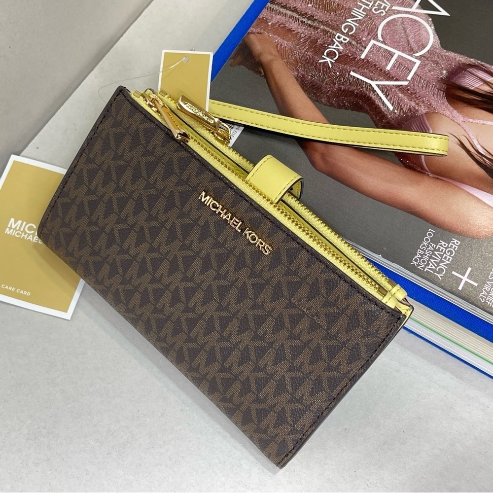 (new+tag) Michael Kors double zip wristlet /wallet fit phone (pro max)